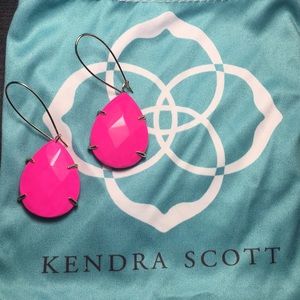 Kendra Scott neon pink drop tangle earrings